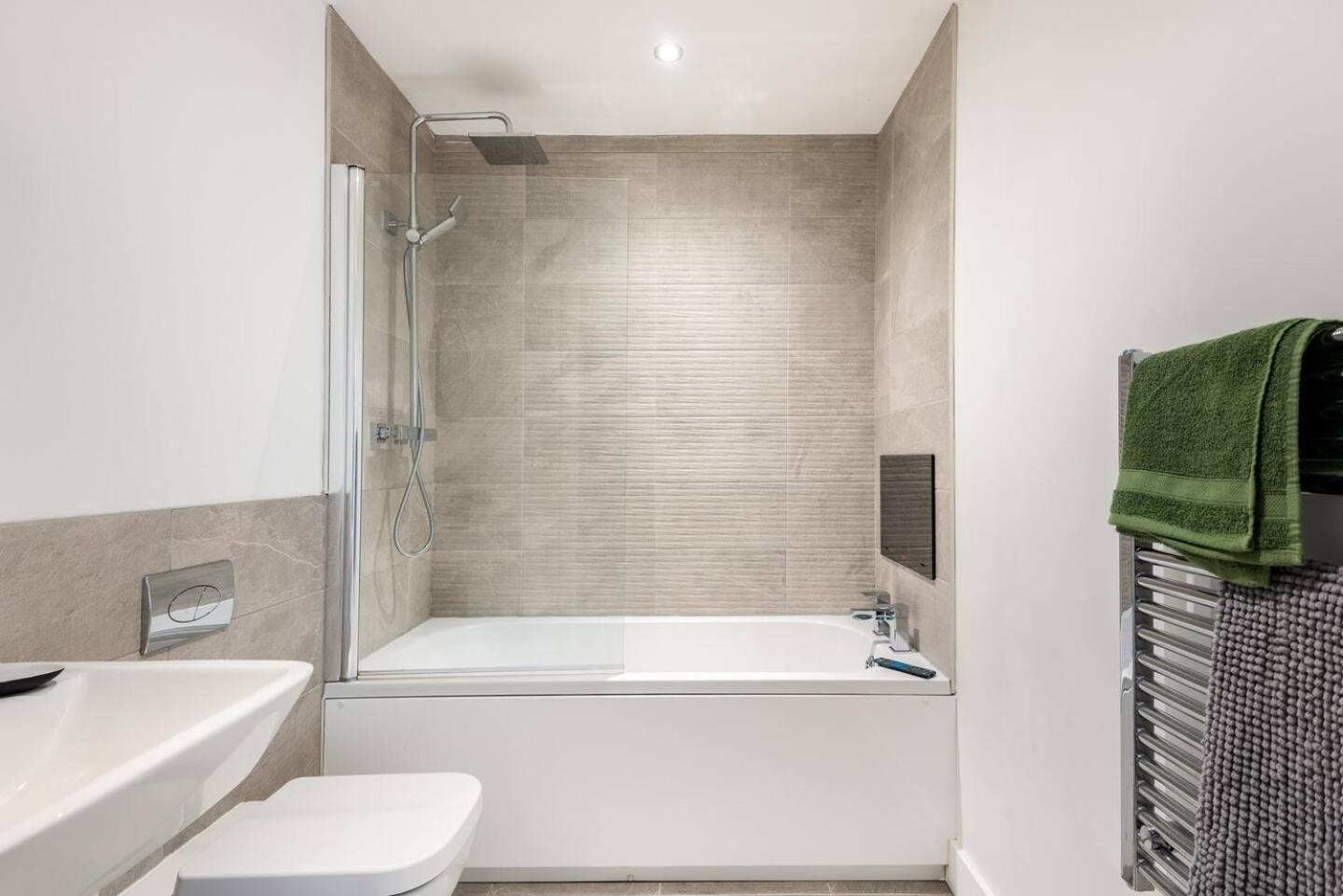 Luxurious 3-Bed Penthouse In Sheffield Lejlighed Handsworth Eksteriør billede